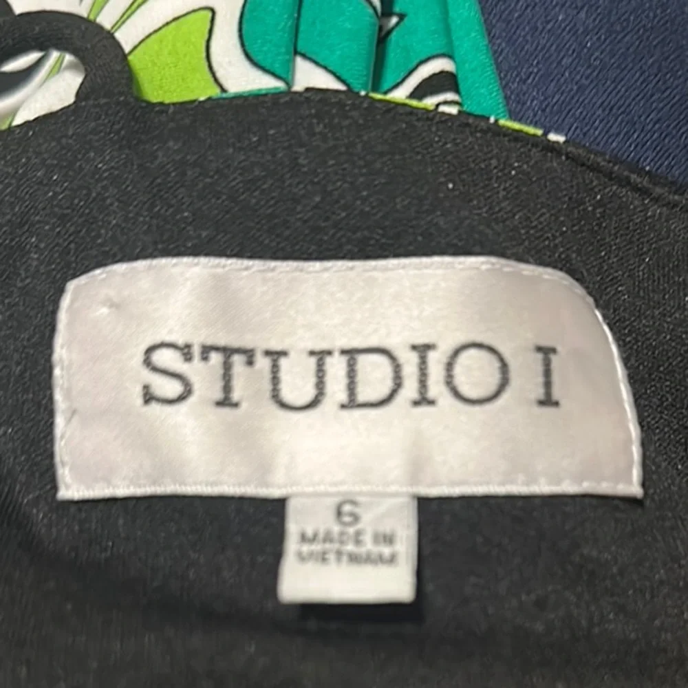 STUDIO I size 6 Greens, black & white  Sleeveless Spaghetti Strap Maxi Dress
